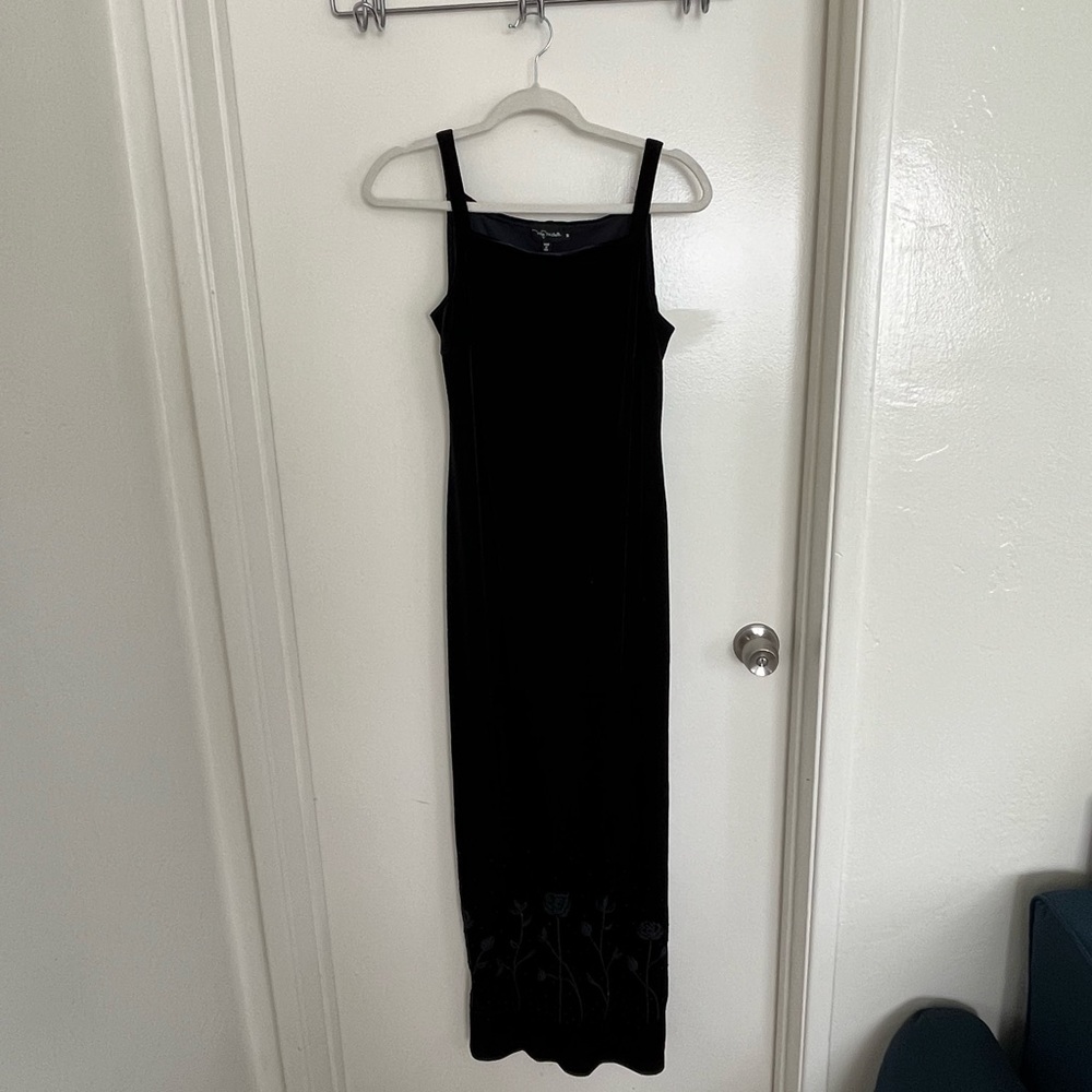 Vintage Long Navy Blue Velvet Dress with Beaded Embroidery
